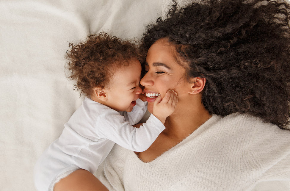 baby lotion lifestyle 975x642 eu